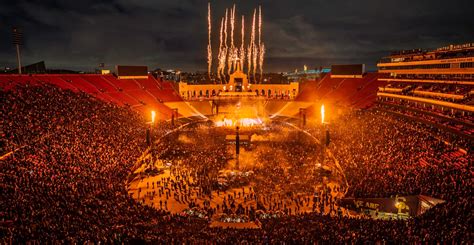 Memorial Coliseum Uno De Los Venues Más Históricos En Los Ángeles