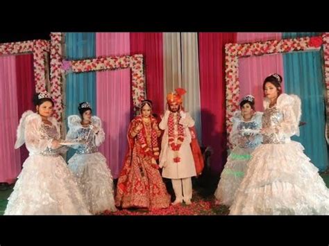 Dulha Aur Dulhan Ka Kiya Dhumdham Se Swagat Pariyon Ki Entry