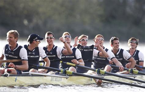 Oxford Beat Cambridge To Win The Boat Race Daily Mail Online