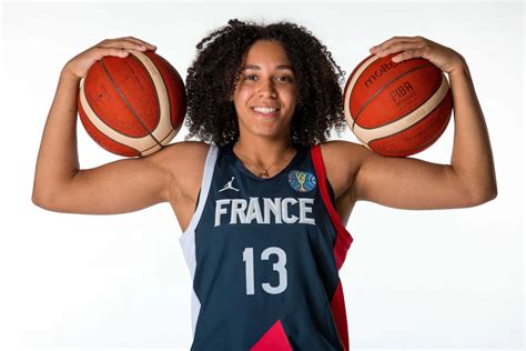 Équipe de France Janelle Salaun forfait Tima Pouye quitte le