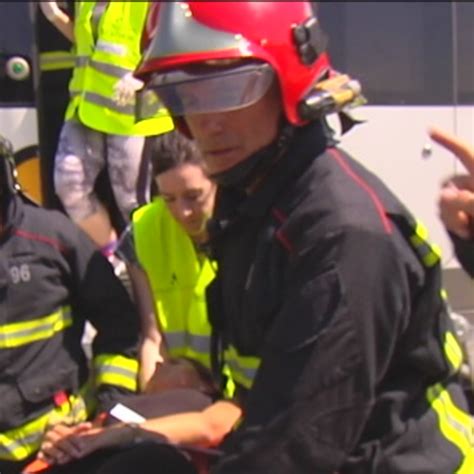 V Deo Espectacular Simulacro De Accidente Ferroviario En Lasarte Oria