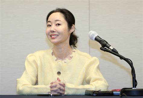 Ador Ceo Min Hee Jin Smiles During Friday S Press Conference News