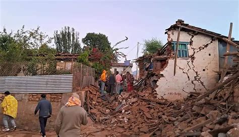 Jumlah Korban Gempa Magnitudo Di Nepal Terus Bertambah Foto