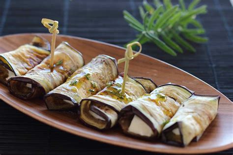 Rollitos De Berenjenas Con Queso De Cabra Al Horno Un Aperitivo De