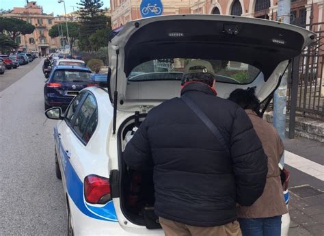 Messina Guerra Ai Parcheggiatori Abusivi Denunce E Daspo Dettagli