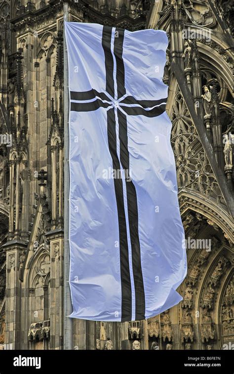 Protestant flag at the church congress in front of Cologne Cathedral ...