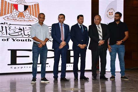 وزير الرياضة يُكرم المنتخب الأول للبادل تنس بعد الفوز بالبطولة العربية