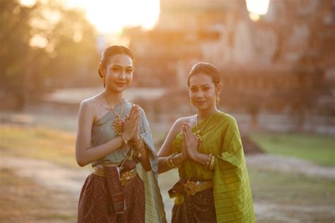 Thai Culture, Etiquette, and Customs | MakeYourAsia Blog