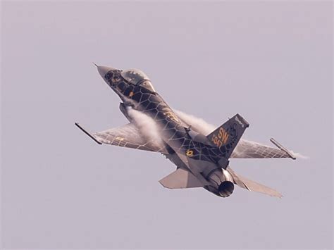 The Us Air Force Is Testing A Self Flying F 16 Fighter Jet — And Is