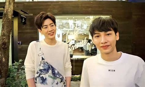 Pin By Wonbin On Offgun Cute Gay Couples Handsome Anime Guys Gmmtv Actors