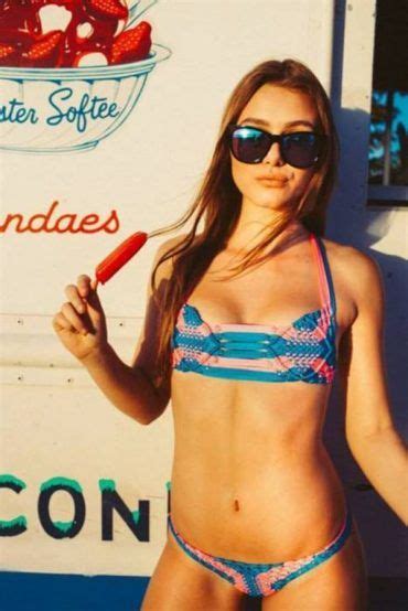 Hot Girls With Ice Cream KLYKER