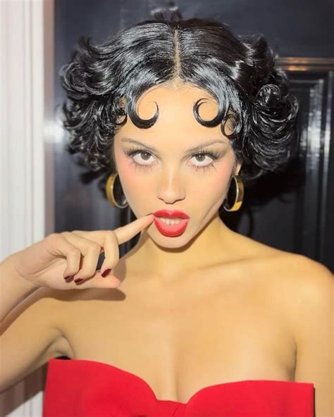 Livies Hq On Twitter Olivia Celebrities Betty Boop Makeup