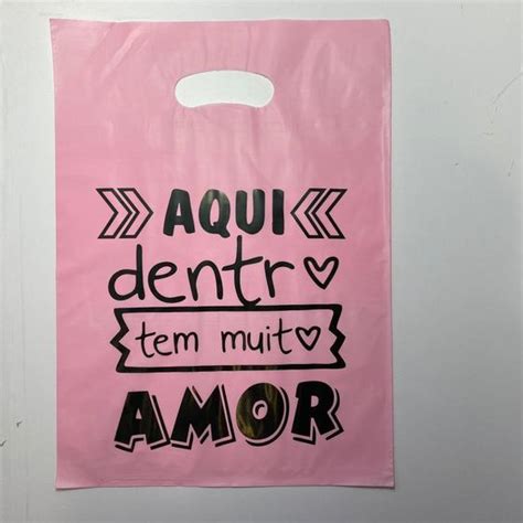 50 Sacolas Personalizadas 30X40 FRASE AQUI DENTRO TEM MUITO AMOR