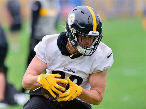 Steelers Sights & Sounds: Pat Freiermuth Looks Ready for Return