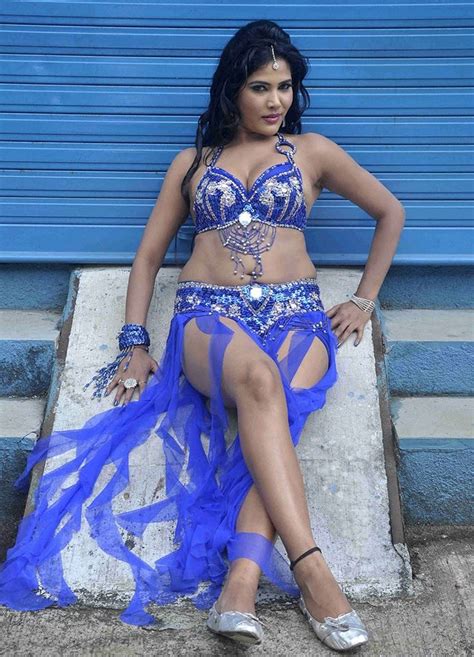 Bhojpuri Hot Actress Seema Singh Hot Photo Wallpaper 23