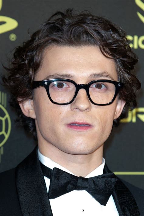 Pin De Neon Guillotine Em Tom Holland Fotos De Cabelo Masculino