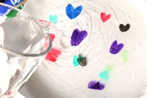 Dry Erase And Water Floating Ink Experiment Cool Science