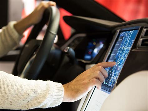 Tesla risks drivers being over-reliant on autonomous car tech, report warns