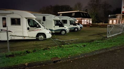 UPDATE Automobilist Op De Vlucht Na Ongeval Op Industrieterrein