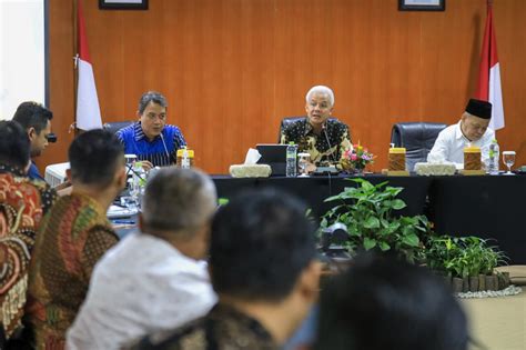 Cara Ganjar Selesaikan Konflik Akibat Proyek Strategis Nasional Dengan