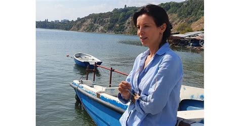 Яна Маринова се сбогува с морето