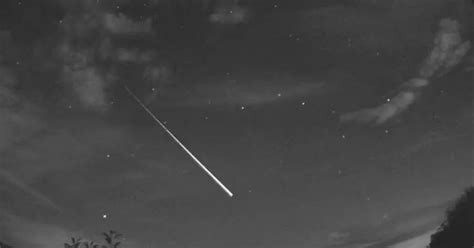 Incredible Footage Shows Meteor Burning Up The Sky Over Scotland