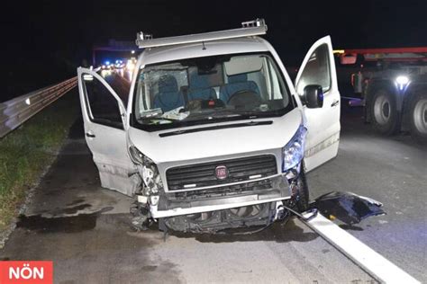 Traiskirchen Schwerer Verkehrsunfall Fordert Ein Todesopfer Auf Der