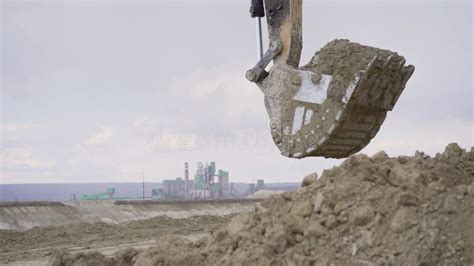 Der Gelbe Gro E Bagger Bel Dt Das Gestein Bergbaumaschinen