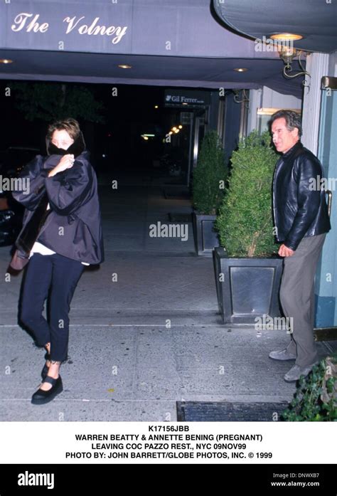 Nov. 9, 1999 - K17156JBB.WARREN BEATTY & ANNETTE BENING (PREGNANT ...