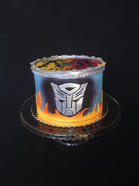 Transformers Cake Decorated Cake By Layla A Cakesdecor