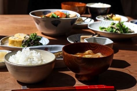 【たまには帰ろう】一人暮らしで家出てわかる母親の料理の美味しさ 今晩何食べよ