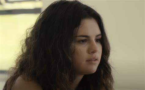 El Nuevo Cambio De Look De Selena Gomez Melena Natural Y Sin