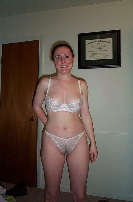 Hot Girls Amateur Brunettes MILFs Brunette Milf Porn Pic