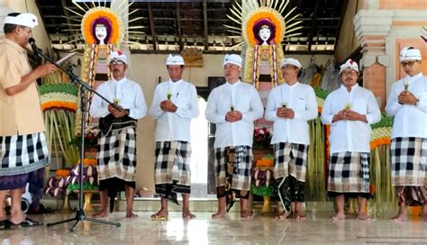 NUSABALI Setelah 35 Tahun Ada Pergantian Bendesa Adat Sayan