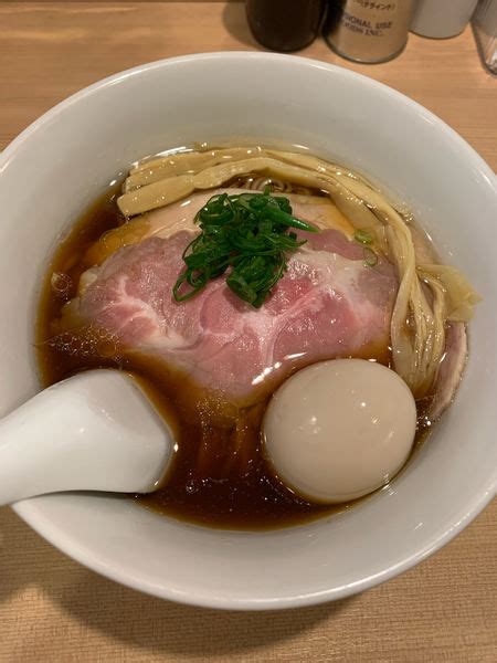 『特製醤油らぁ麺』らぁ麺 みうらのレビュー ラーメンデータベース