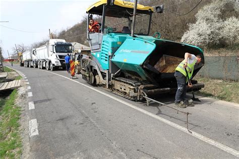 S a finalizat asfaltarea unui tronson important din drumul județean 204