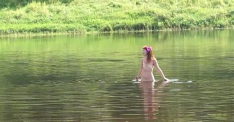 Russe Se Baigne Nue Dans La Riviere Free Porn D Xhamster Xhamster