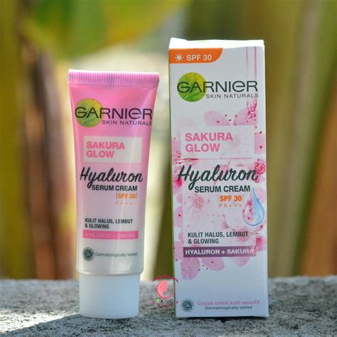 Garnier Sakura Glow Hyaluron Serum Day SPF Dan UV Cream 20ml Lazada