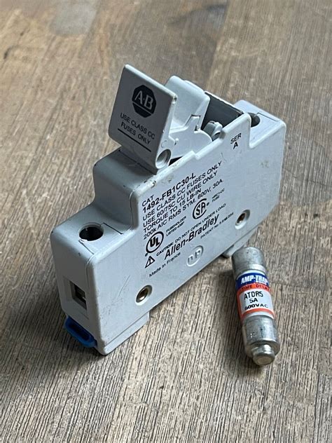 Allen Bradley 1492 Fb1c30 L Ser A Fuse Holder 1 Pole With Amp Trap