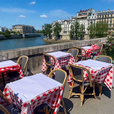 Where To Eat Outside In Paris By Meg Zimbeck