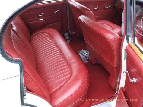 Jaguar Mark 2 interior – A&T Autostyle