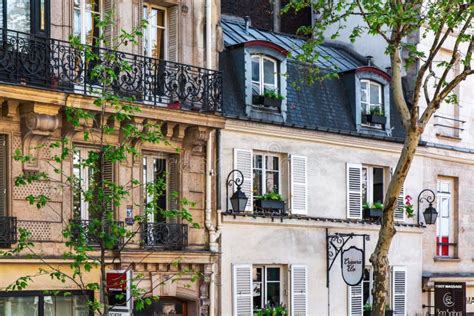 View of Paris city street. editorial photography. Image of city - 122041592