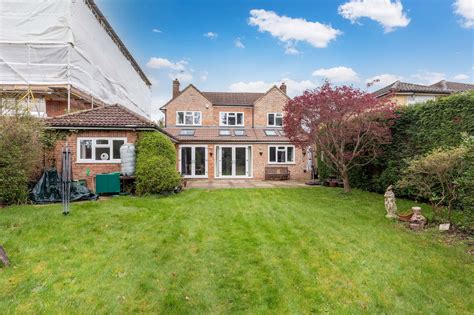 4 Bed Detached House For Sale In Wood Lane Close Iver SL0 Ref 576141