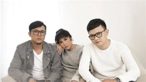 Chord Kunci Gitar Dan Lirik Lagu Cinta Terbaik Cassandra Band Jujur