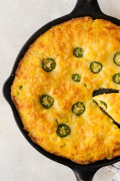 Skillet Jalapeno Cheddar Cornbread Recipe Food Fanatic