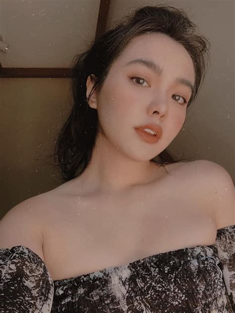 Hot Girl Mua Nh T N M Tu I N I Nh M M T Th I Hi N Ra Sao