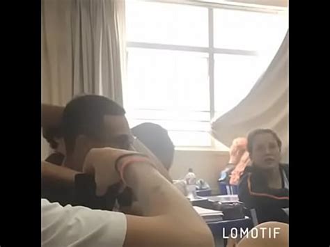 ARREBENTANDO A NINFETA DO BURACO NEGRO XVIDEOS