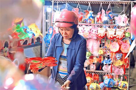 Muôn vẻ lồng đèn Hot trend ở phố Trung thu lớn nhất TP HCM