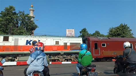 Pt Kai Daop Cirebon Sediakan Tempat Duduk Untuk Angkutan