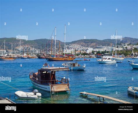 Bodrum Beach Kumbahce Bay Bodrum Fotos Und Bildmaterial In Hoher